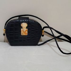 GIOVANNI Small Leather Crossbody Bag